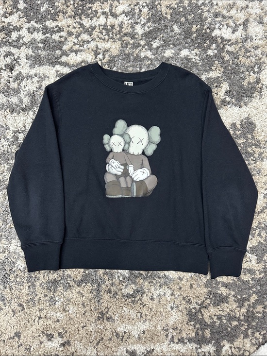 Uniqlo x KAWS Other - Uniqlo Black KAWS Companion Graphic Crewneck Sweater Kid’s sz. 7-8